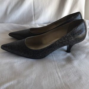 Croft &Barrow grey shoes SZ 6.5